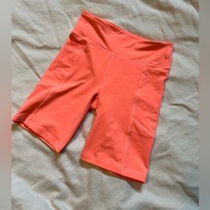 gap fit biker shorts with pockets